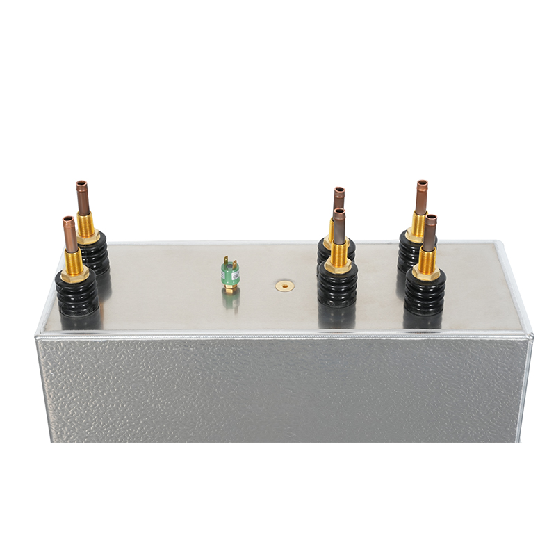 Elektromagnetisk analys av samlingsskenas geometri i RFM 3300V 7350KVar 1500Hz metalliserad filmvärmekondensatorer